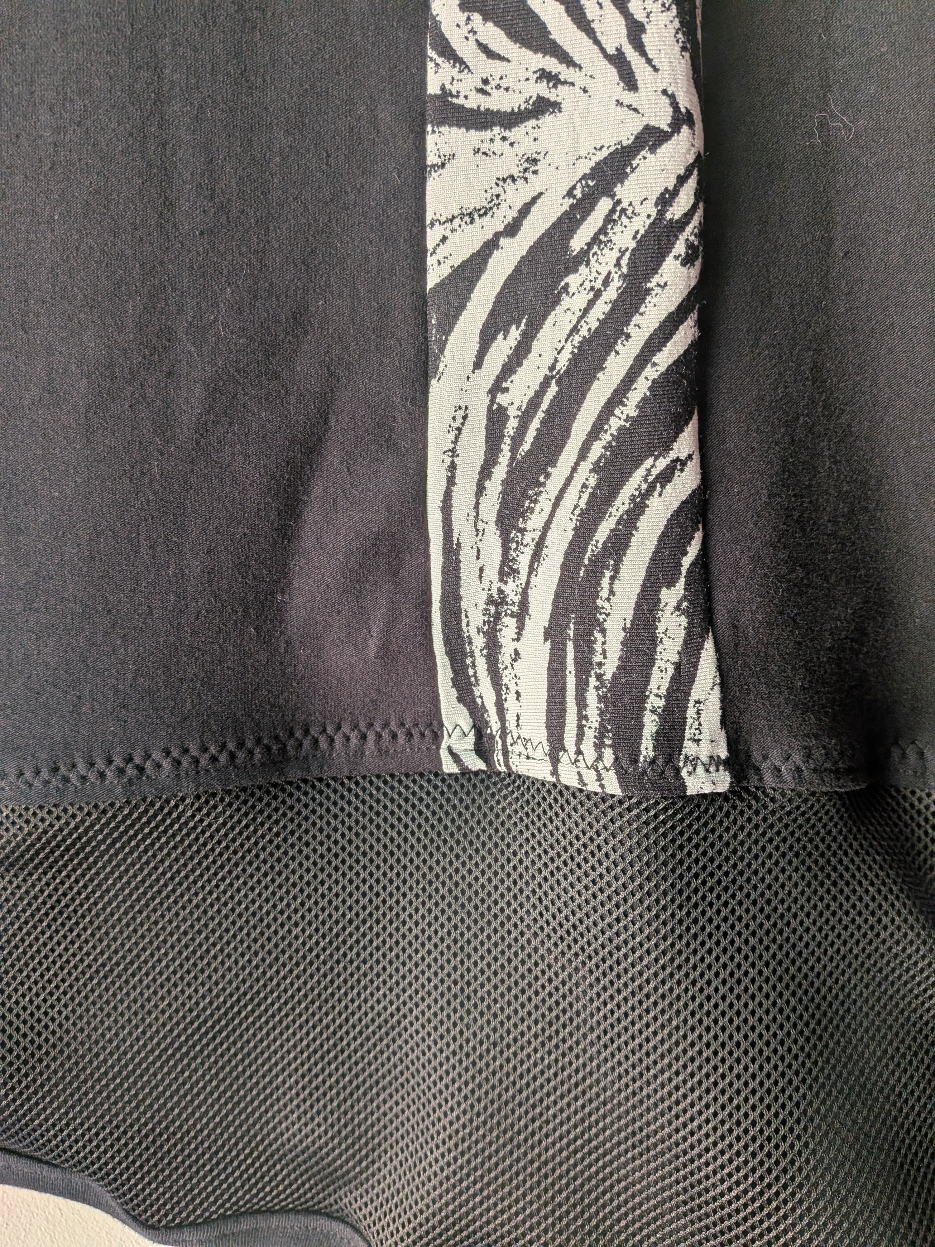 Robe tunique zébrée - silhouette complète